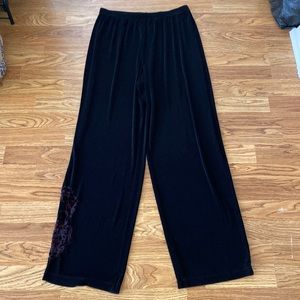 Chico’s Travelers Black Pants Sz XL with Floral Appliqué